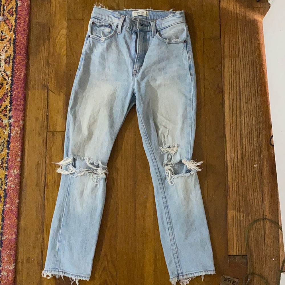 Abercrombie & Fitch the mom high rise jeans